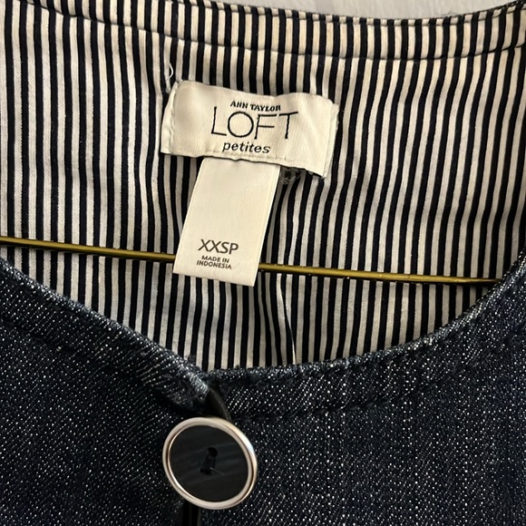 Ann Taylor Loft Petites Jean Vest With Button And 2 Pockets - Picture 3 of 3